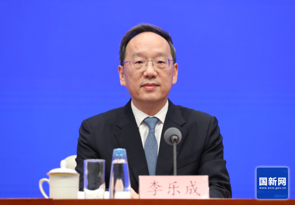 国元配资 工信部部长回应新能源汽车等行业非理性竞争：可能毁掉一个产业 绝不容忍